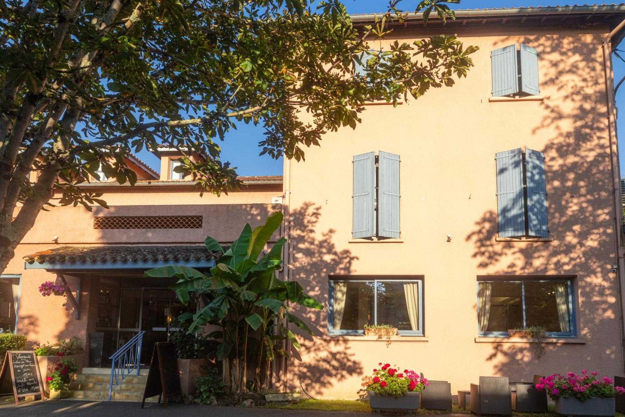 Hotel Restaurant Des Thermes Castera-Verduzan Экстерьер фото