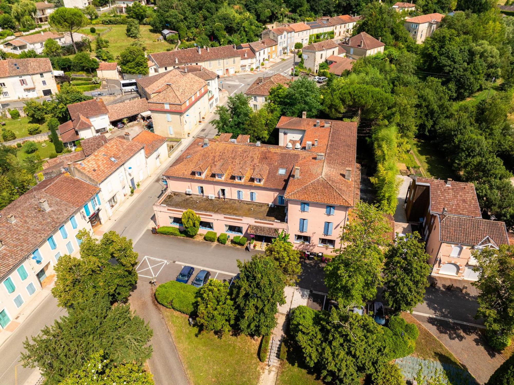Hotel Restaurant Des Thermes Castera-Verduzan Экстерьер фото