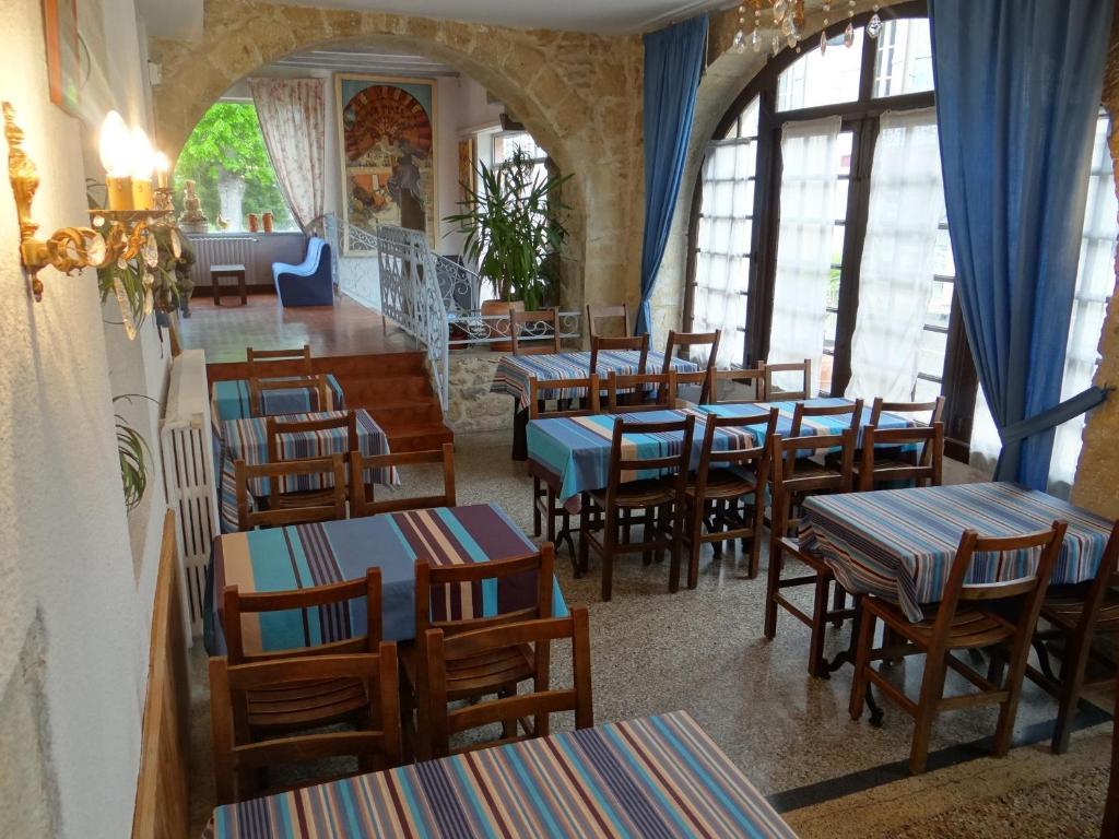 Hotel Restaurant Des Thermes Castera-Verduzan Экстерьер фото
